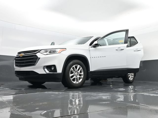 Used 2019 Chevrolet Traverse LT w/ LPO, Floor Liner Package AWD/4WD image 34