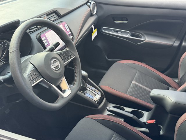 New 2025 Nissan Versa SR w/ Trunk Package image 17