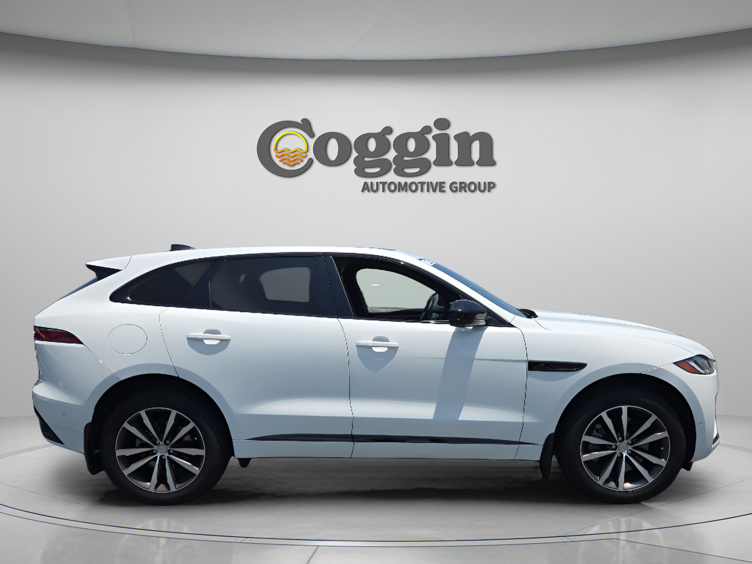 Used 2026 Jaguar F-PACE R-Dynamic S AWD/4WD image 6