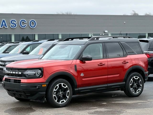 Certified 2024 Ford Bronco Sport Outer Banks w/ Tech Package AWD/4WD image 36