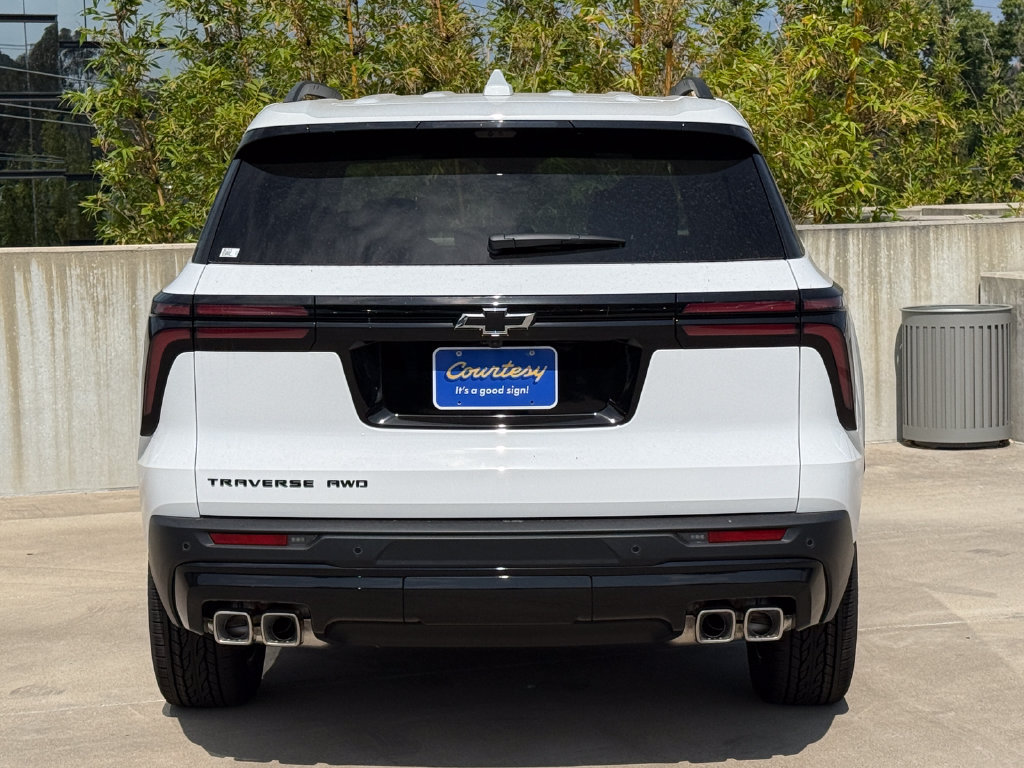 New 2026 Chevrolet Traverse LT w/ Midnight/Sport Edition AWD/4WD image 7