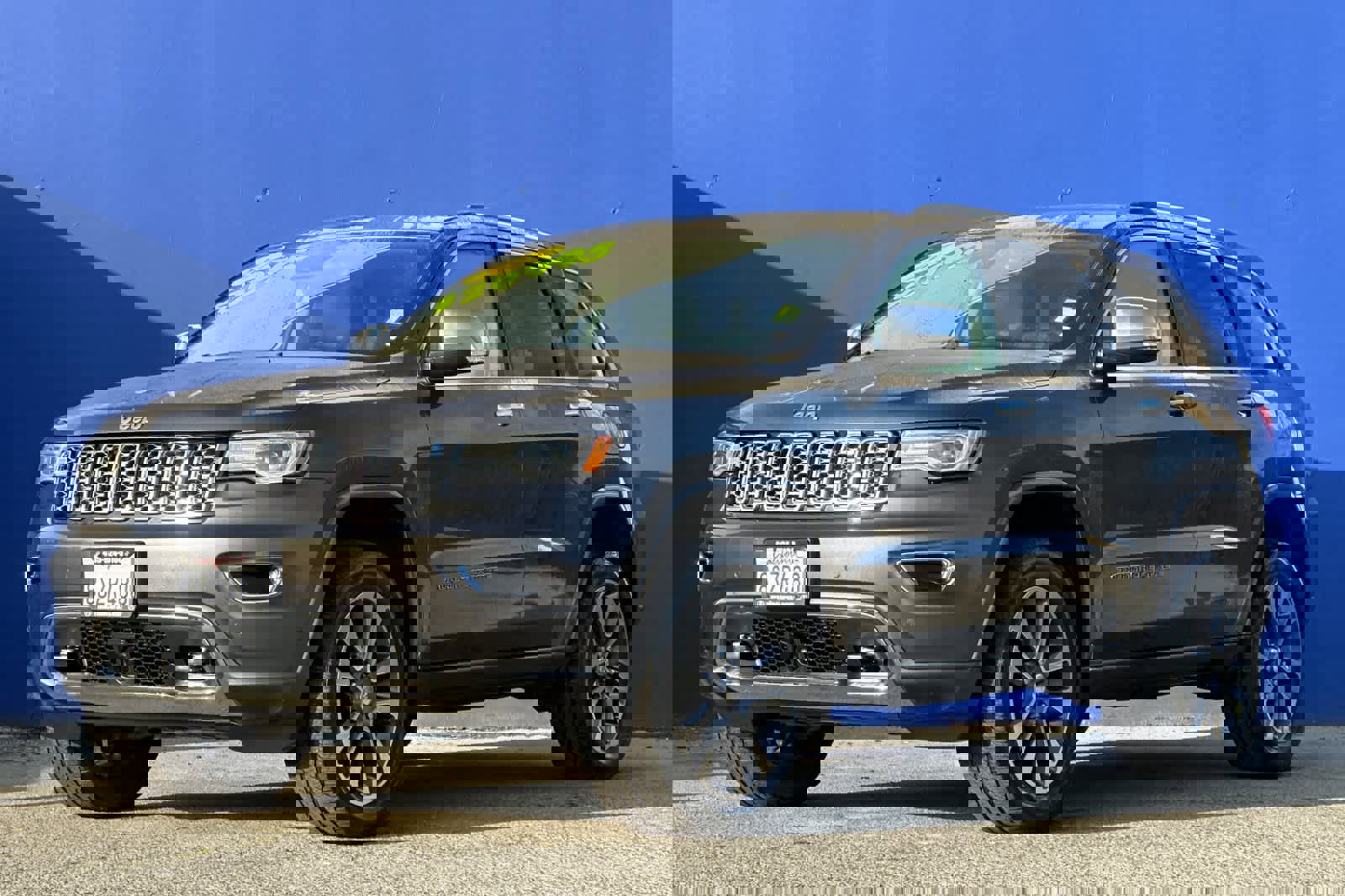 Used 2017 Jeep Grand Cherokee Overland w/ Jeep Active Safety Group image 7