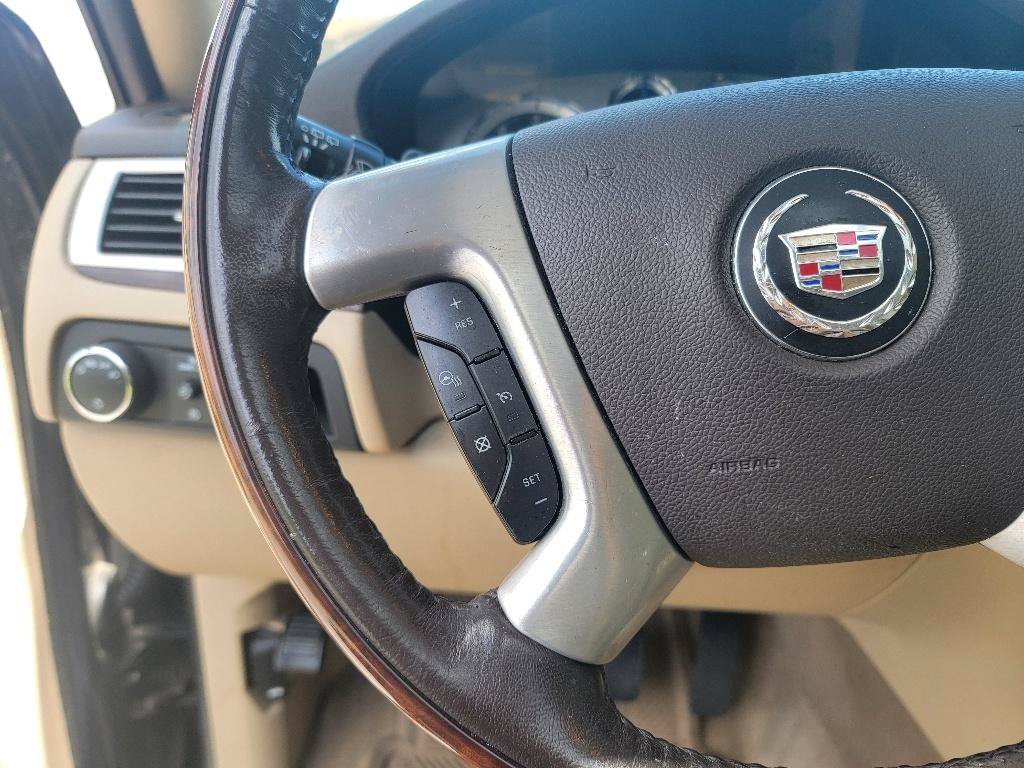 Used 2014 Cadillac Escalade Premium AWD/4WD image 18