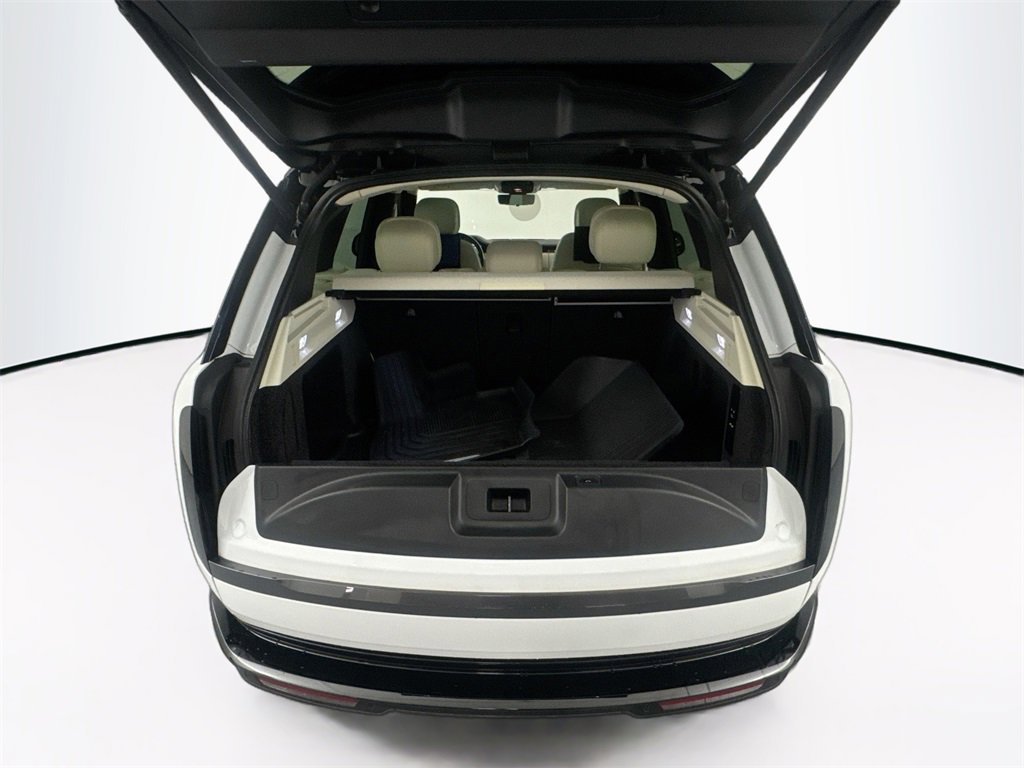 Certified 2023 Land Rover Range Rover SE image 27