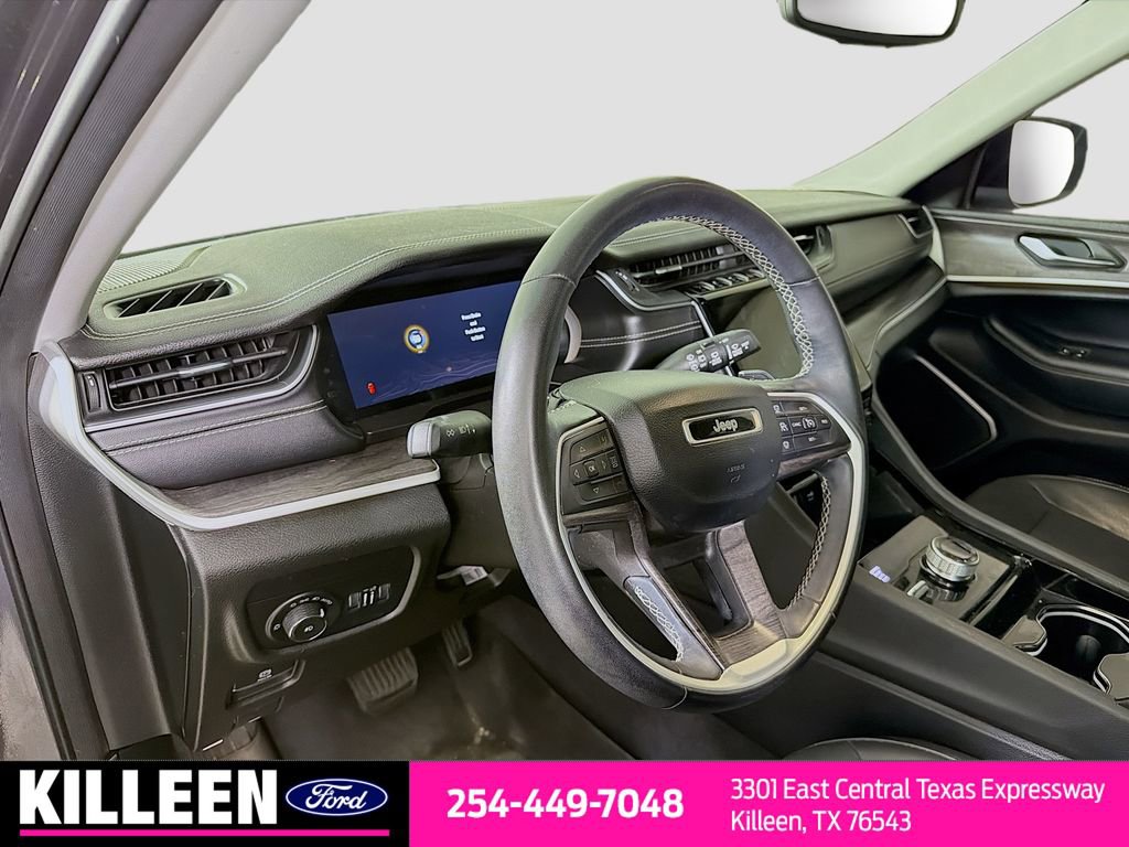 Used 2022 Jeep Grand Cherokee L Limited AWD/4WD image 10