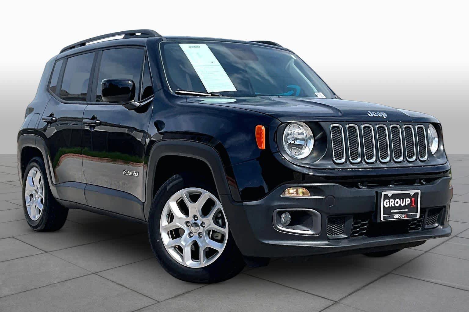 Used 2018 Jeep Renegade Latitude w/ Popular Equipment Group FWD image 3