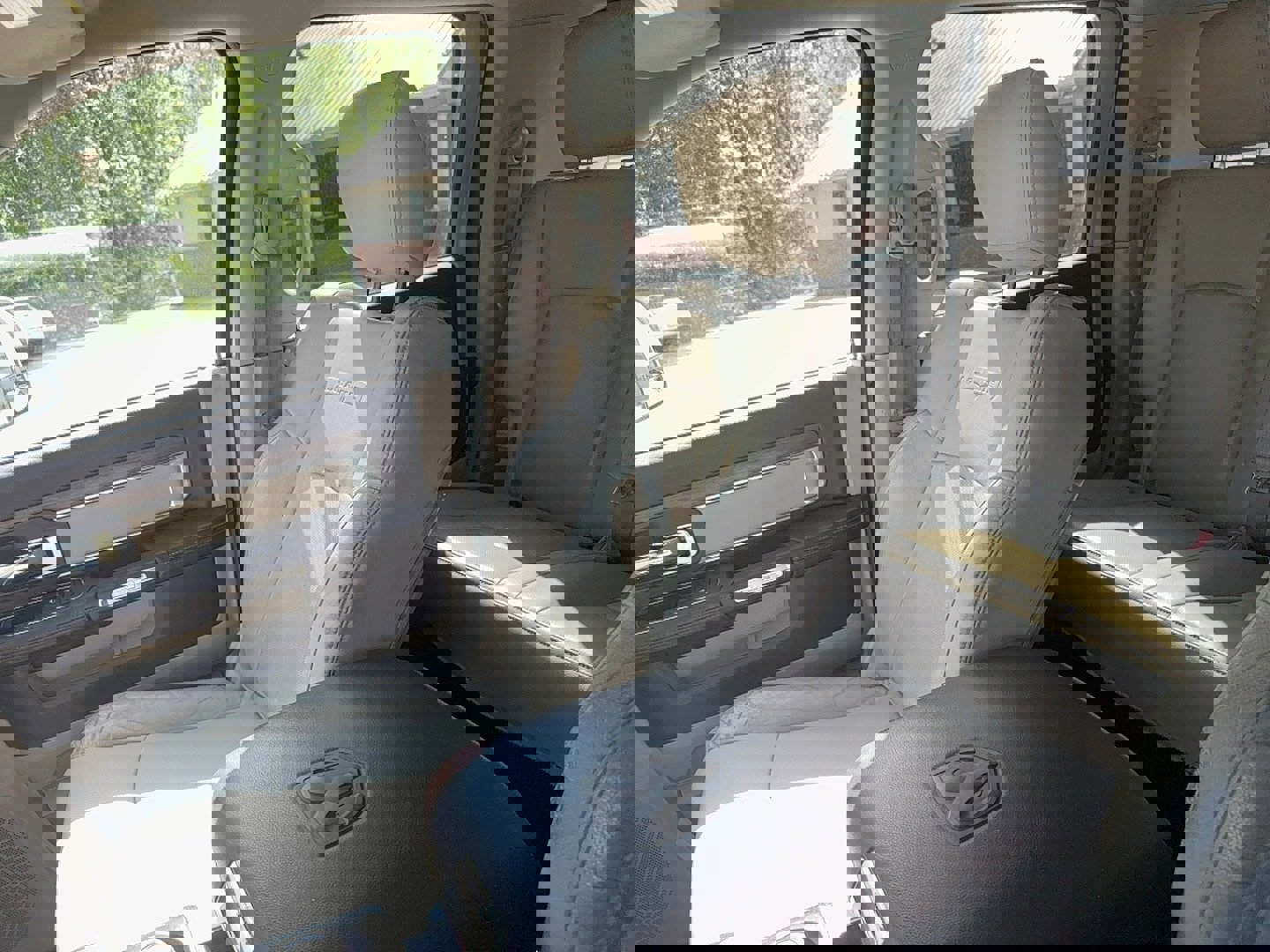 Used 2015 RAM 2500 Laramie w/ Protection Group image 17