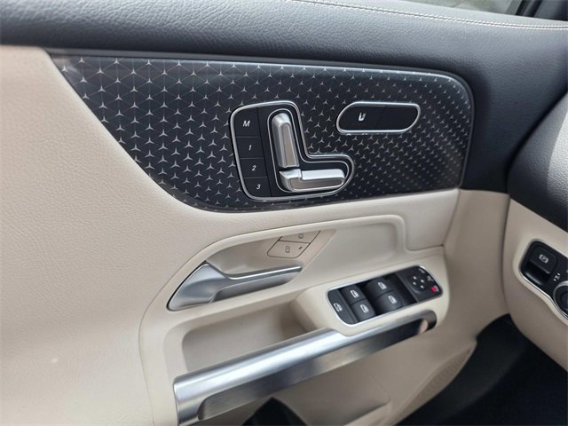 New 2025 Mercedes-Benz GLB 250 image 14