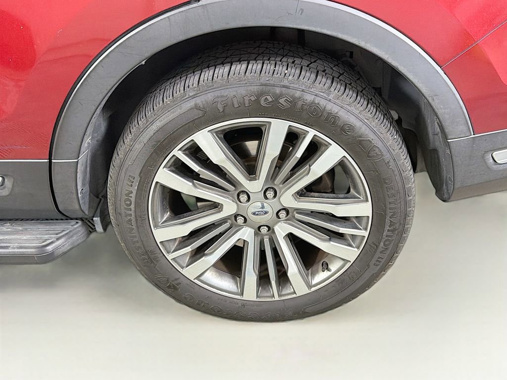 Used 2018 Ford Explorer Platinum image 34