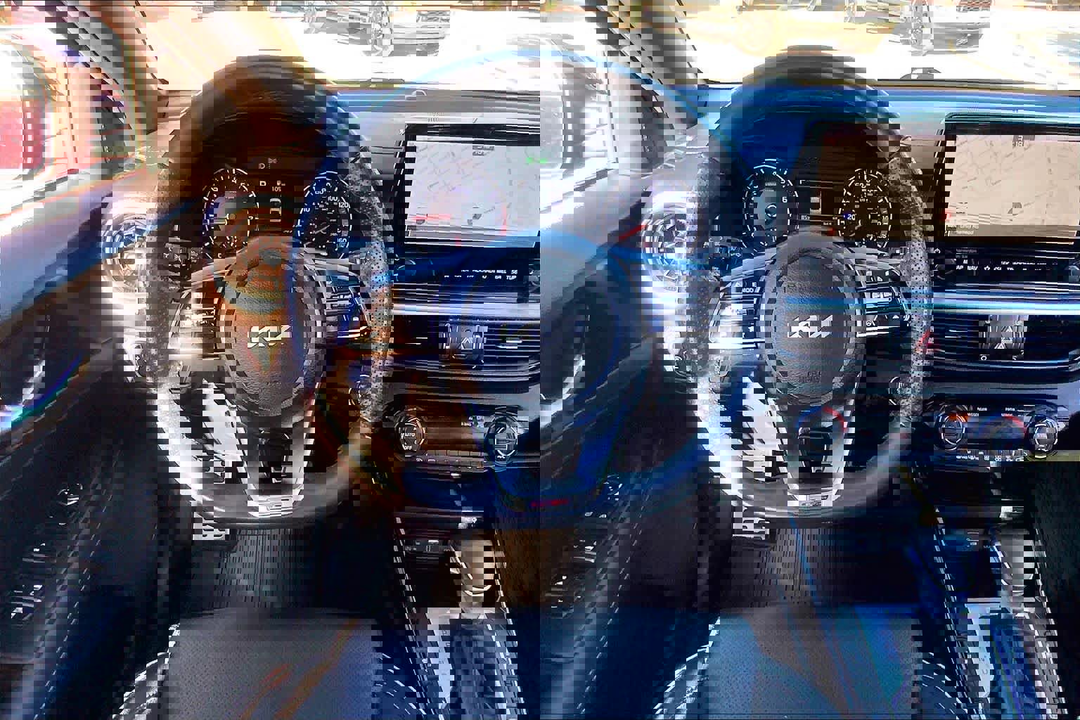 Used 2022 Kia Forte GT-Line w/ GT-Line Premium Package image 5