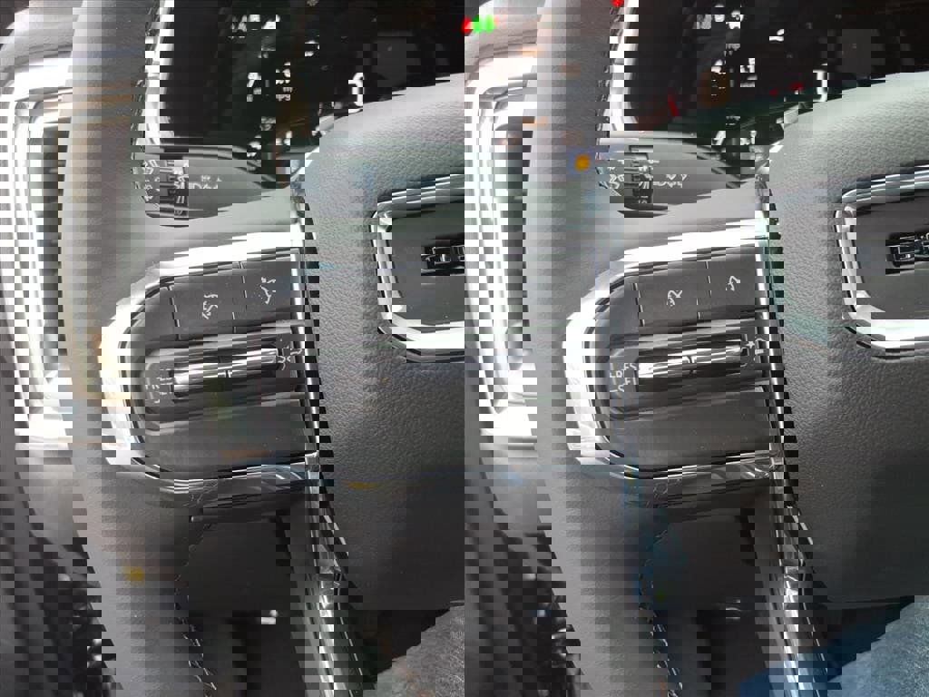 New 2026 GMC Canyon Denali image 17