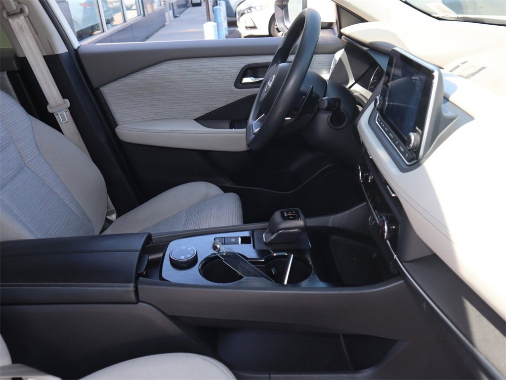 Certified 2023 Nissan Rogue SV image 25