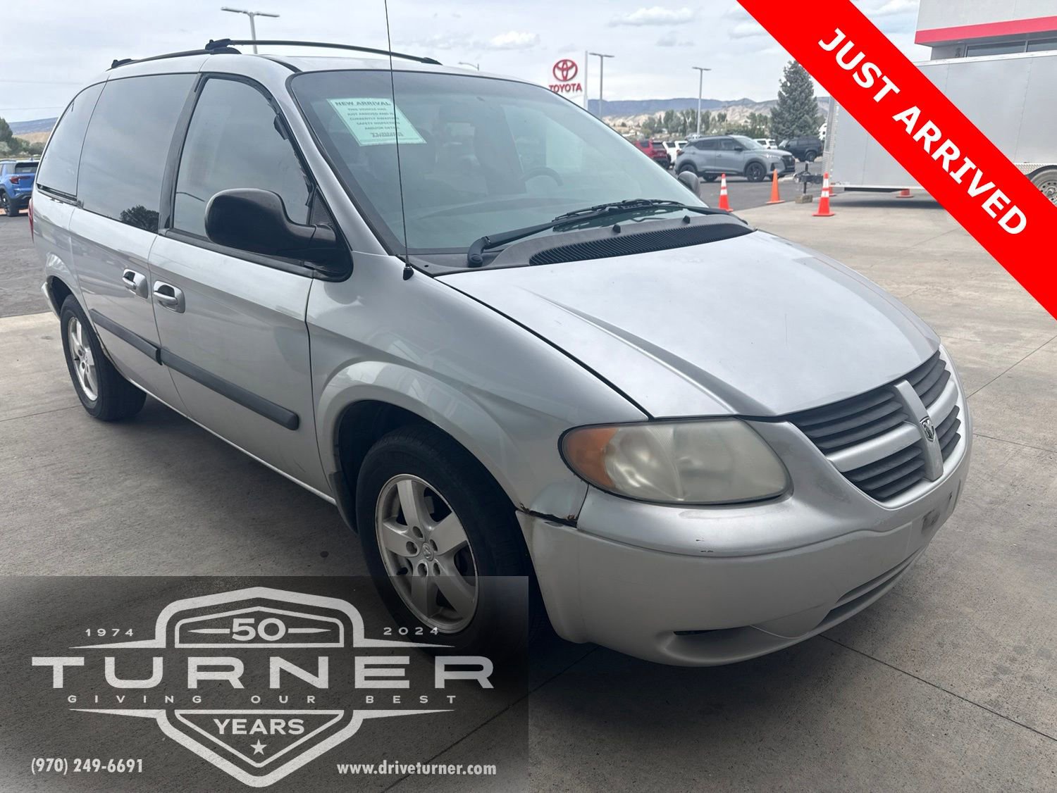 Used 2006 Dodge Caravan SXT w/ Popular Equipment Group I