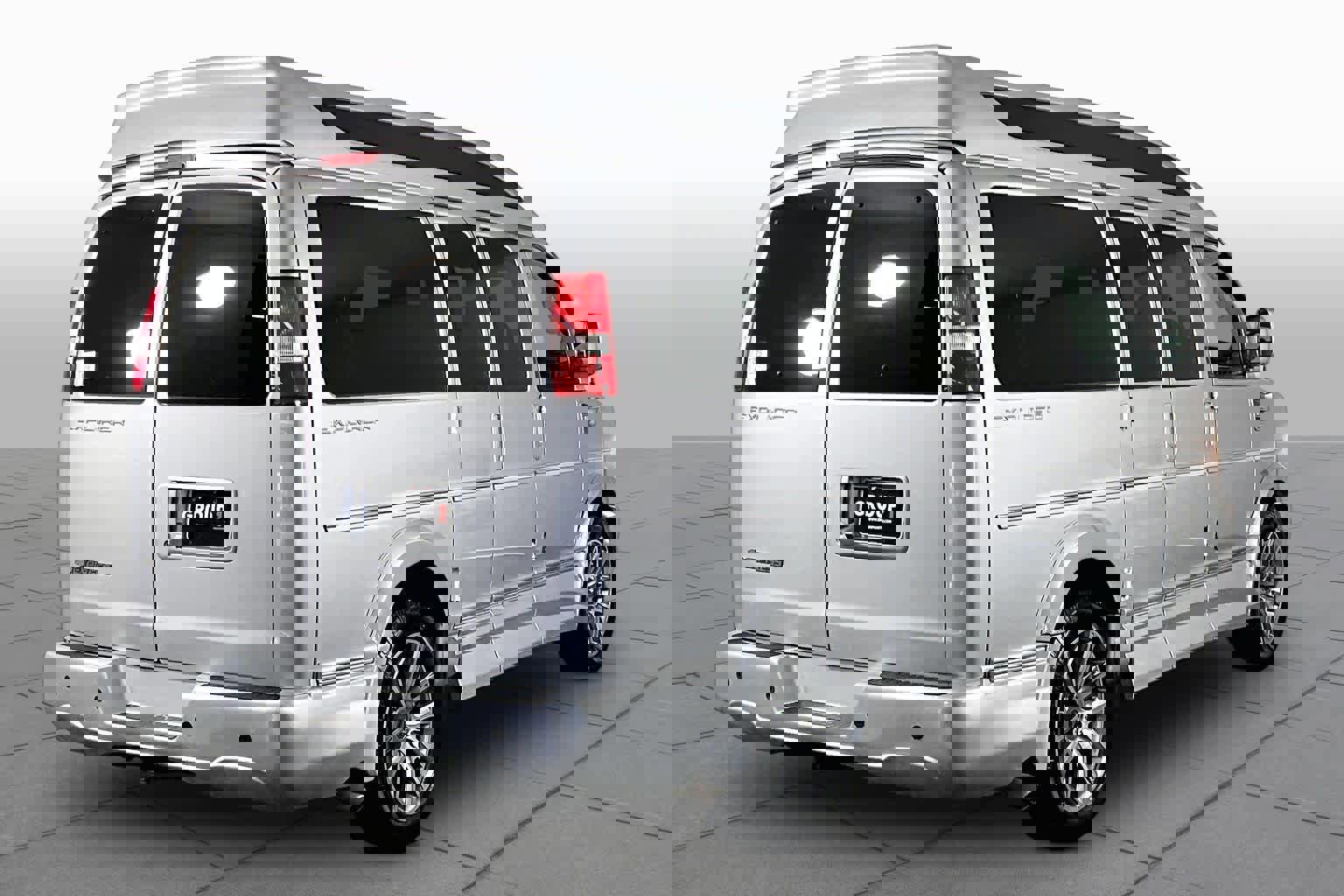 Used 2021 Chevrolet Express 2500 LS w/ Enhanced Convenience Package image 11