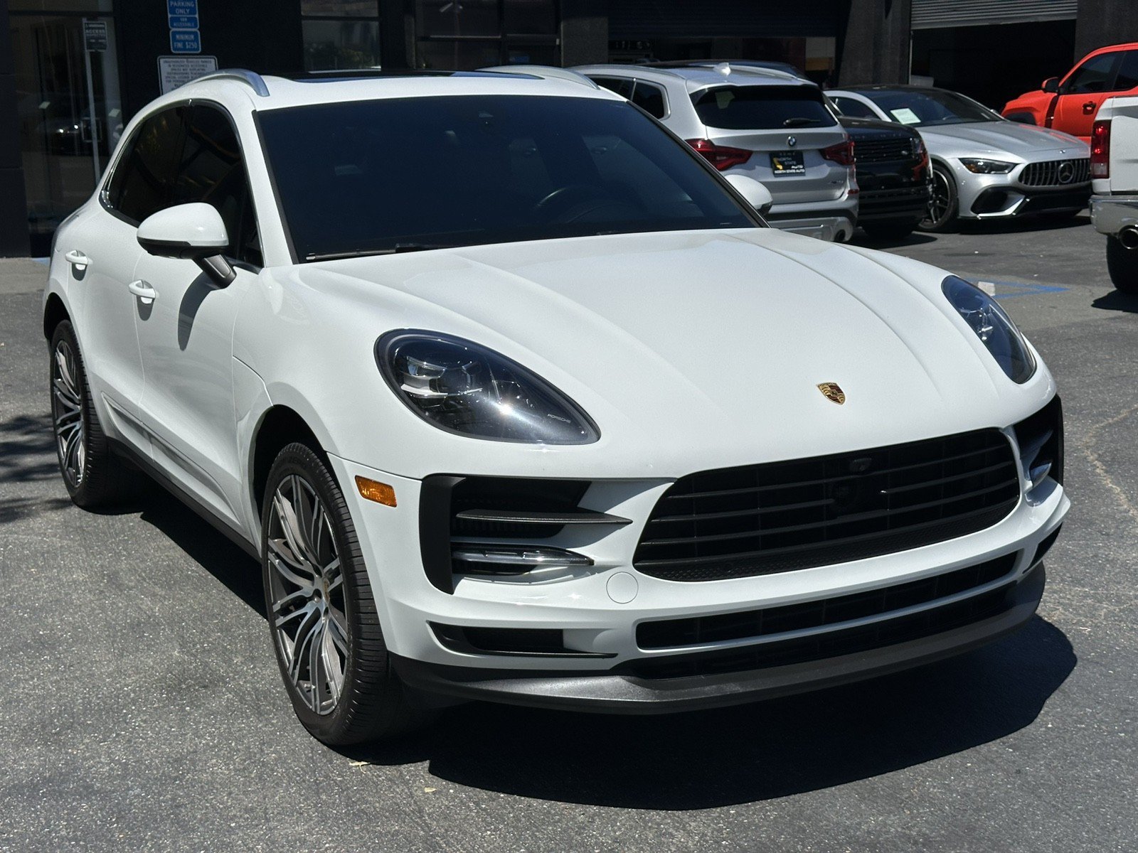 Used 2021 Porsche Macan S AWD/4WD image 6