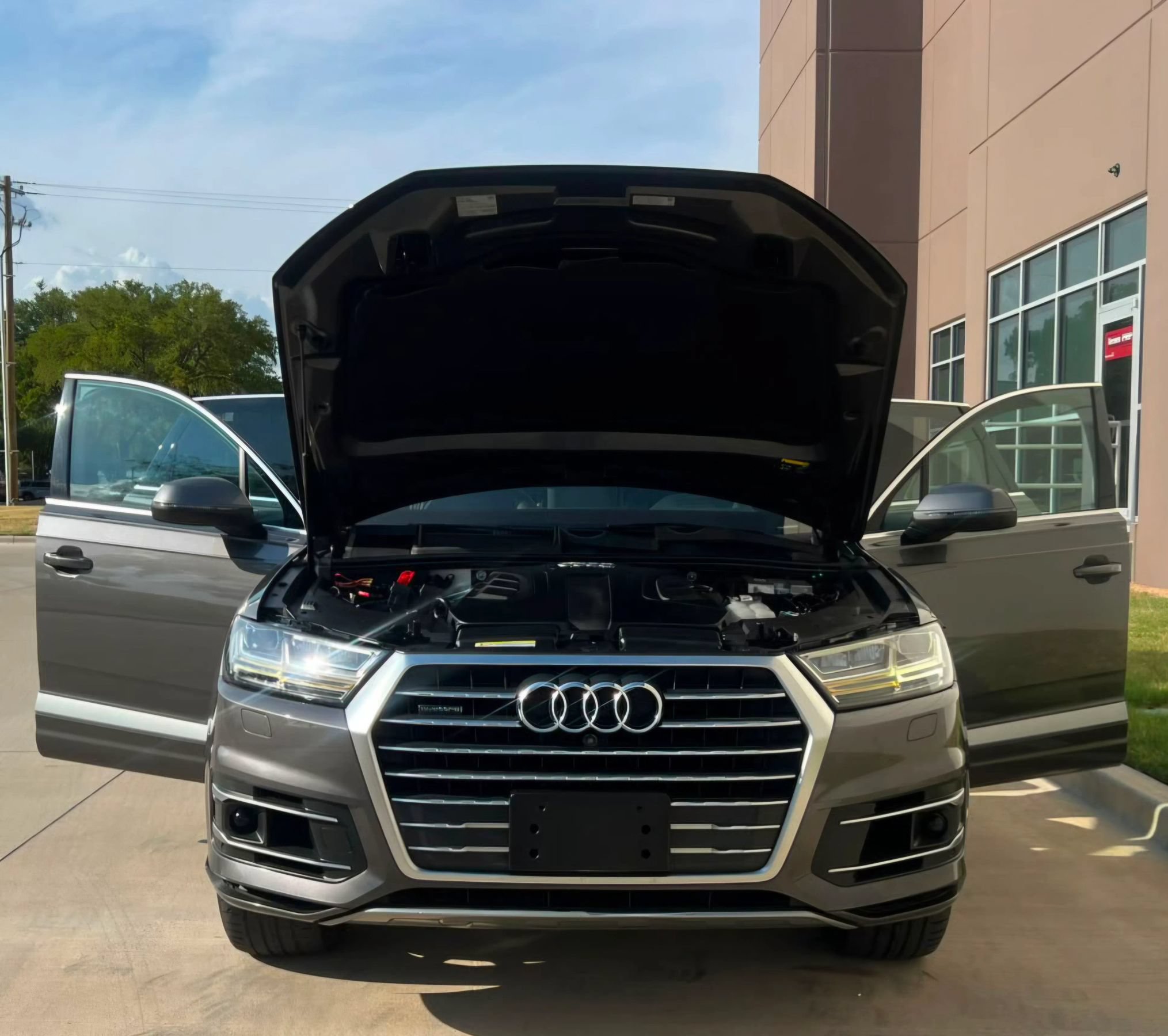 Used 2018 Audi Q7 3.0T Prestige AWD/4WD image 14