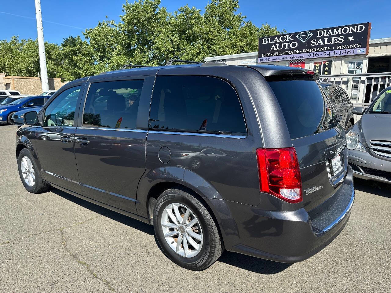 Used 2019 Dodge Grand Caravan SXT image 5