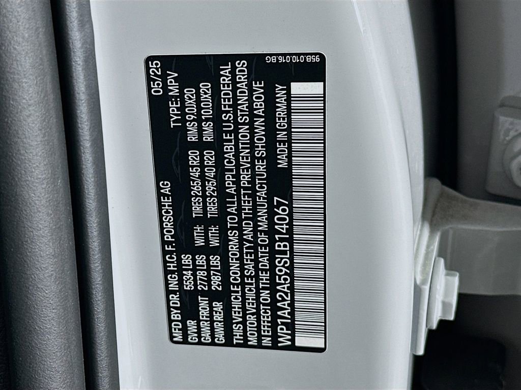 New 2025 Porsche Macan Turbo image 35