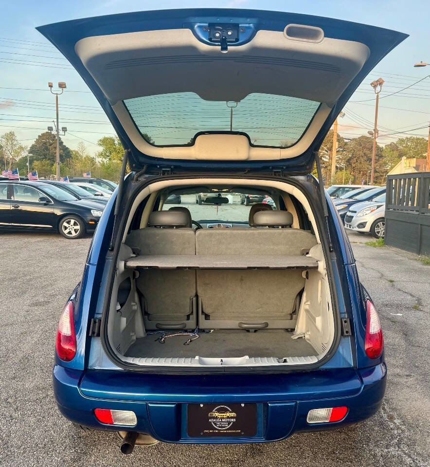 Used 2010 Chrysler PT Cruiser FWD image 5