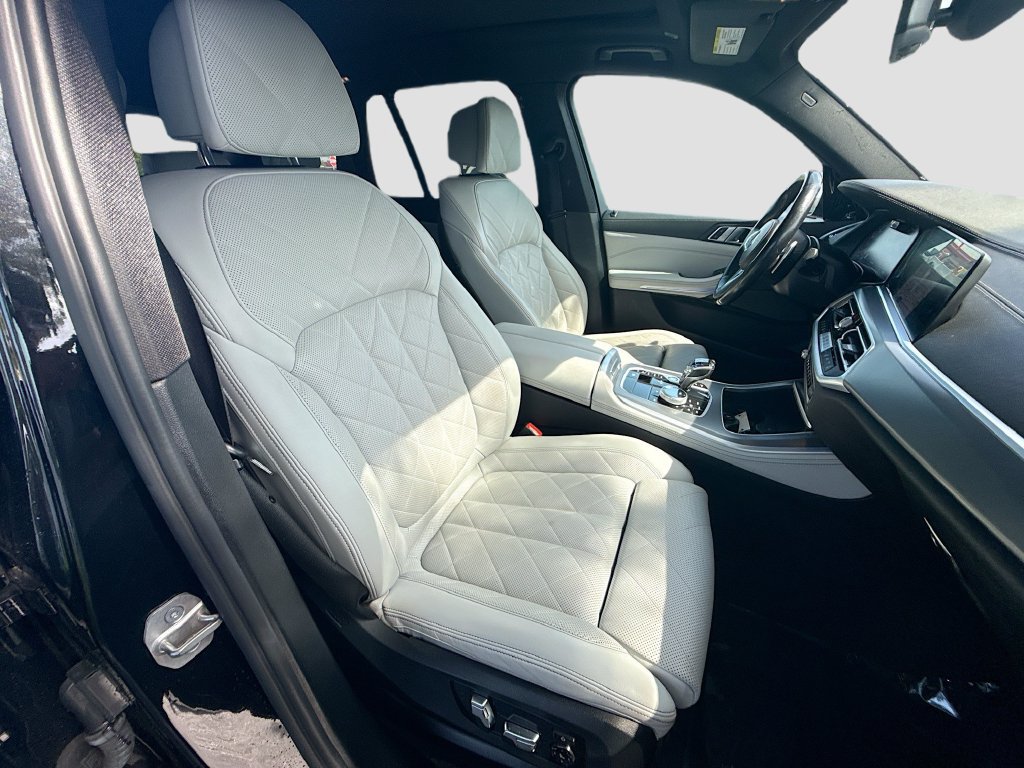 Used 2023 BMW X5 M50i w/ Executive Package AWD/4WD image 31
