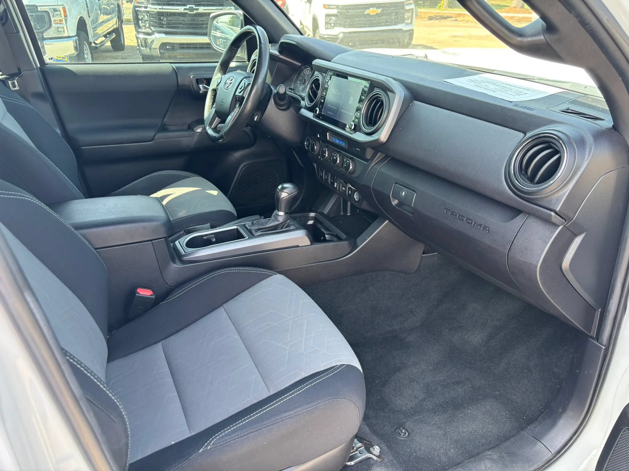 Used 2021 Toyota Tacoma TRD Sport w/ Technology Package AWD/4WD image 19