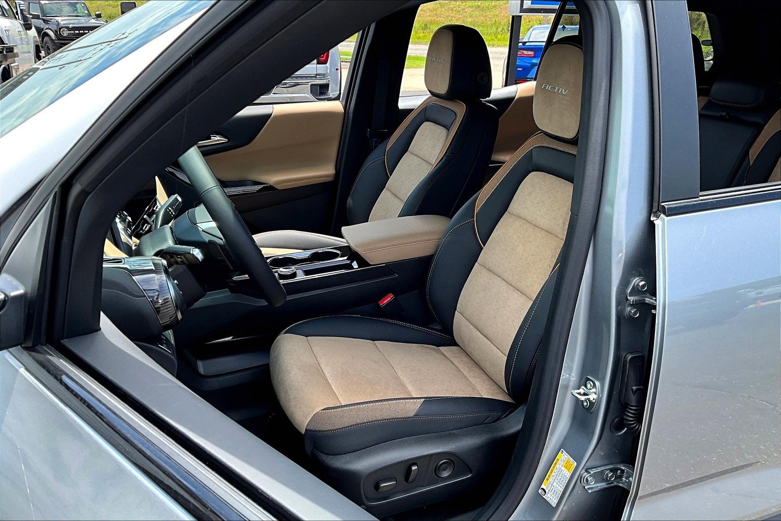 New 2026 Chevrolet Equinox ACTIV w/ Convenience Package III image 9