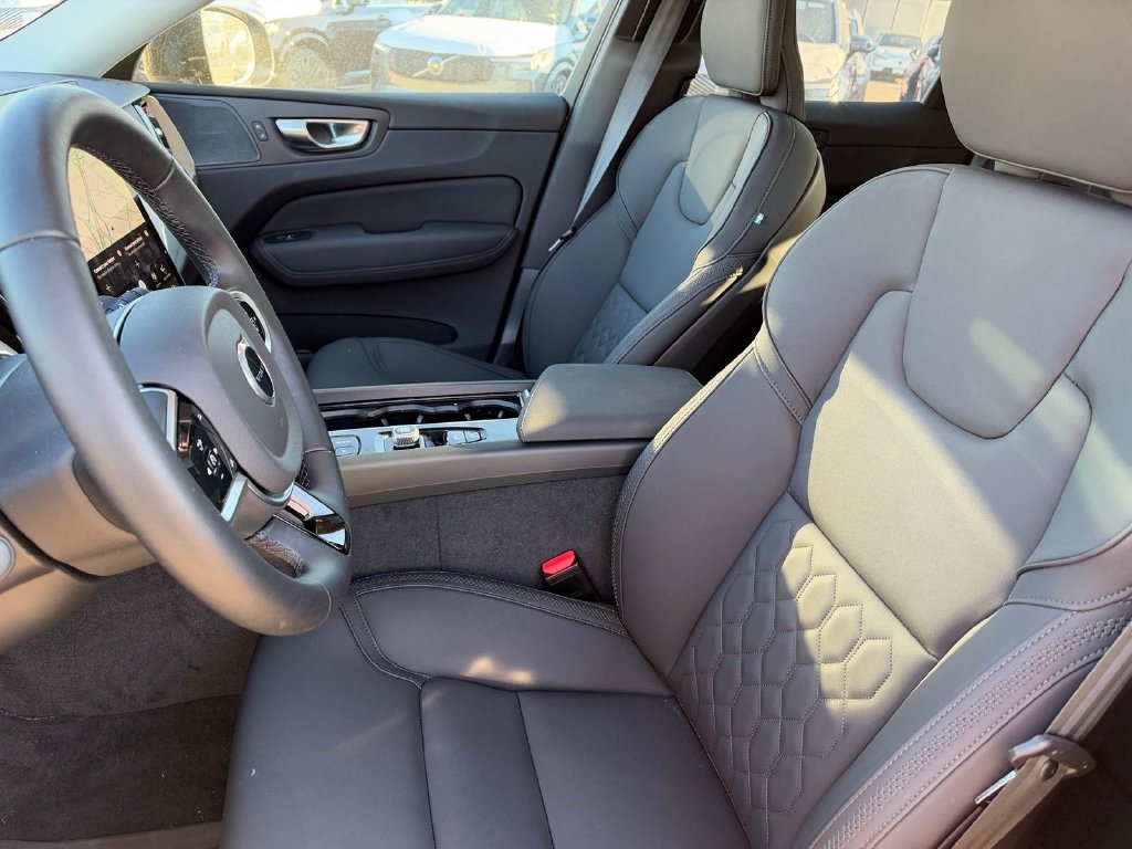 Certified 2026 Volvo XC60 B5 Plus w/ Climate Package AWD/4WD image 8