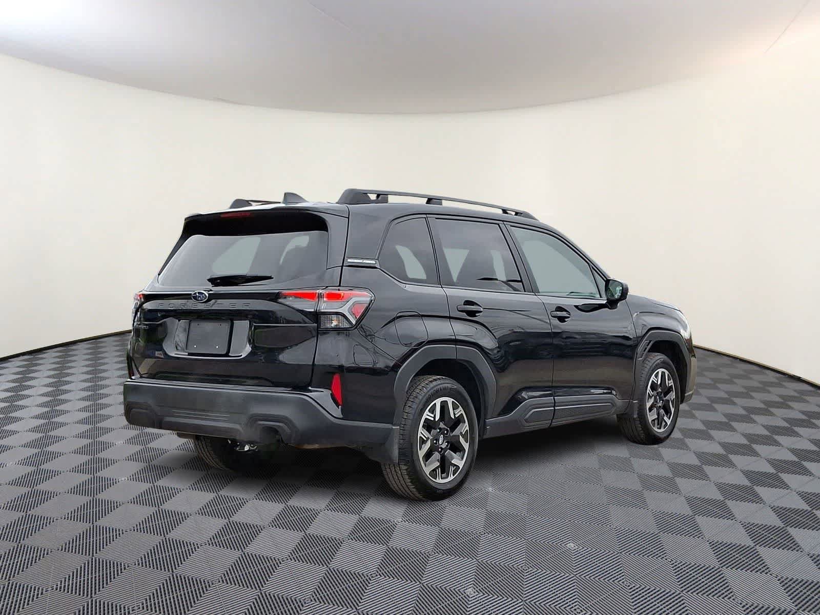 Used 2026 Subaru Forester Premium AWD/4WD image 5