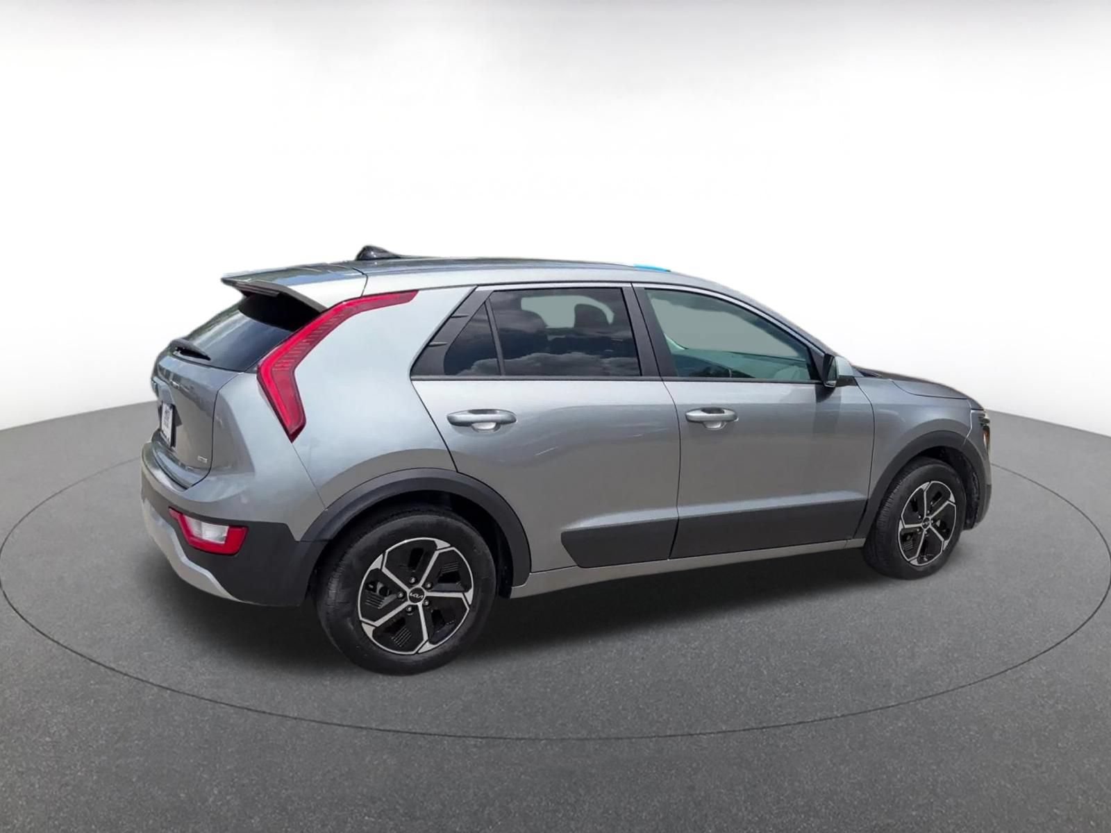 Used 2026 Kia Niro LX FWD image 14