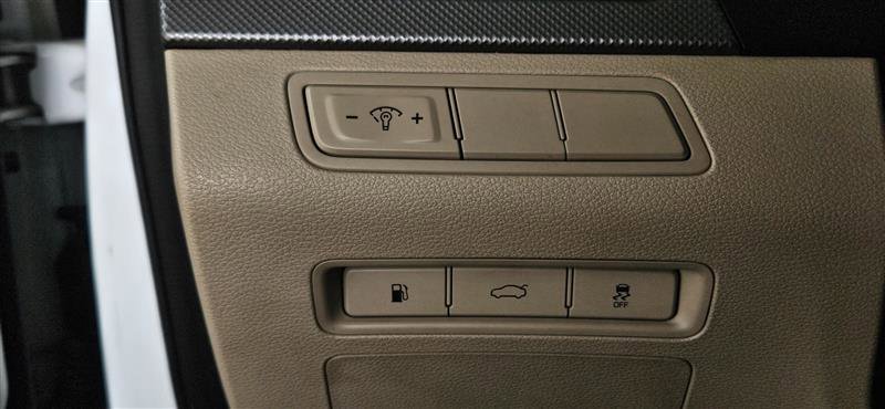 Used 2015 Hyundai Sonata SE w/ Option Group 02 image 13