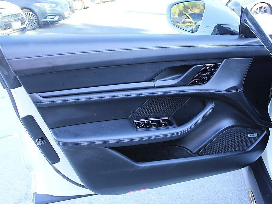 Used 2020 Porsche Taycan Turbo AWD/4WD image 9