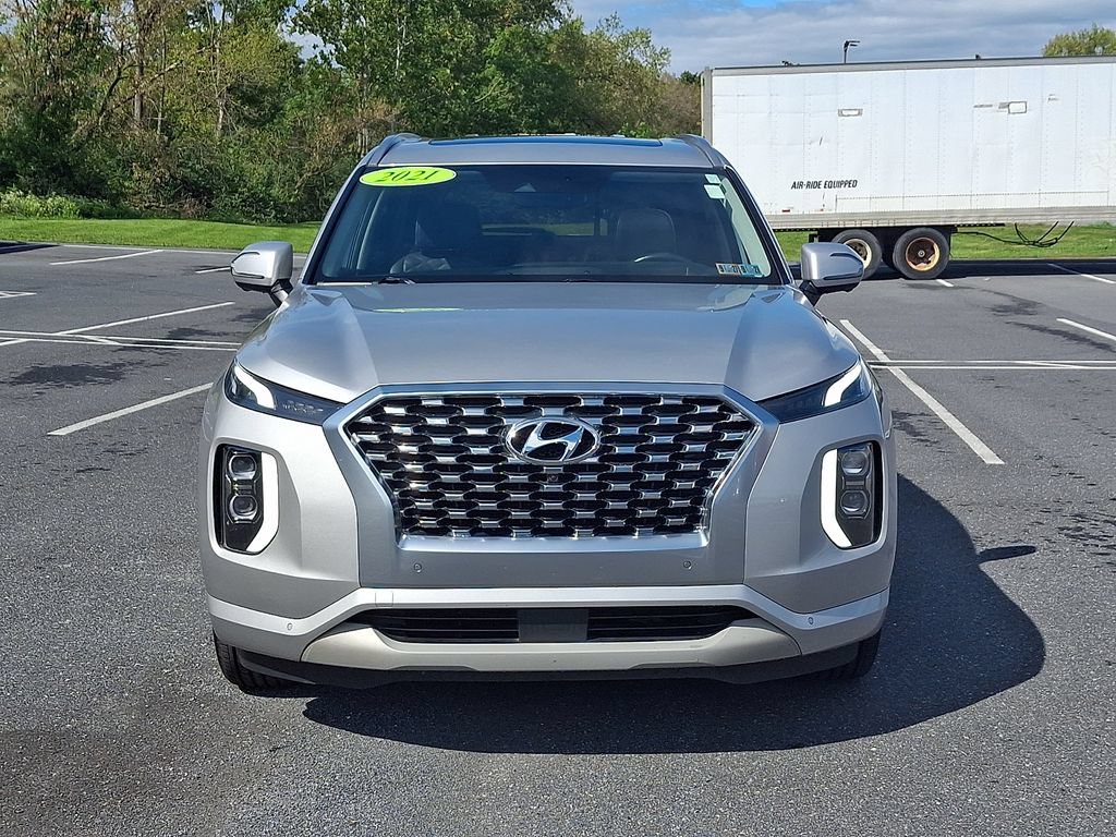 Used 2021 Hyundai Palisade Limited w/ Cargo Package AWD/4WD image 2
