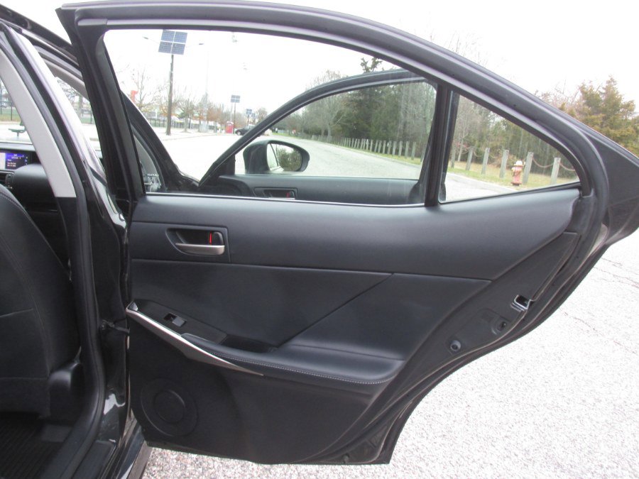 Used 2020 Lexus IS 300 AWD w/ Premium Package image 78