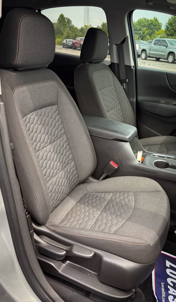 Used 2021 Chevrolet Equinox LT FWD image 25