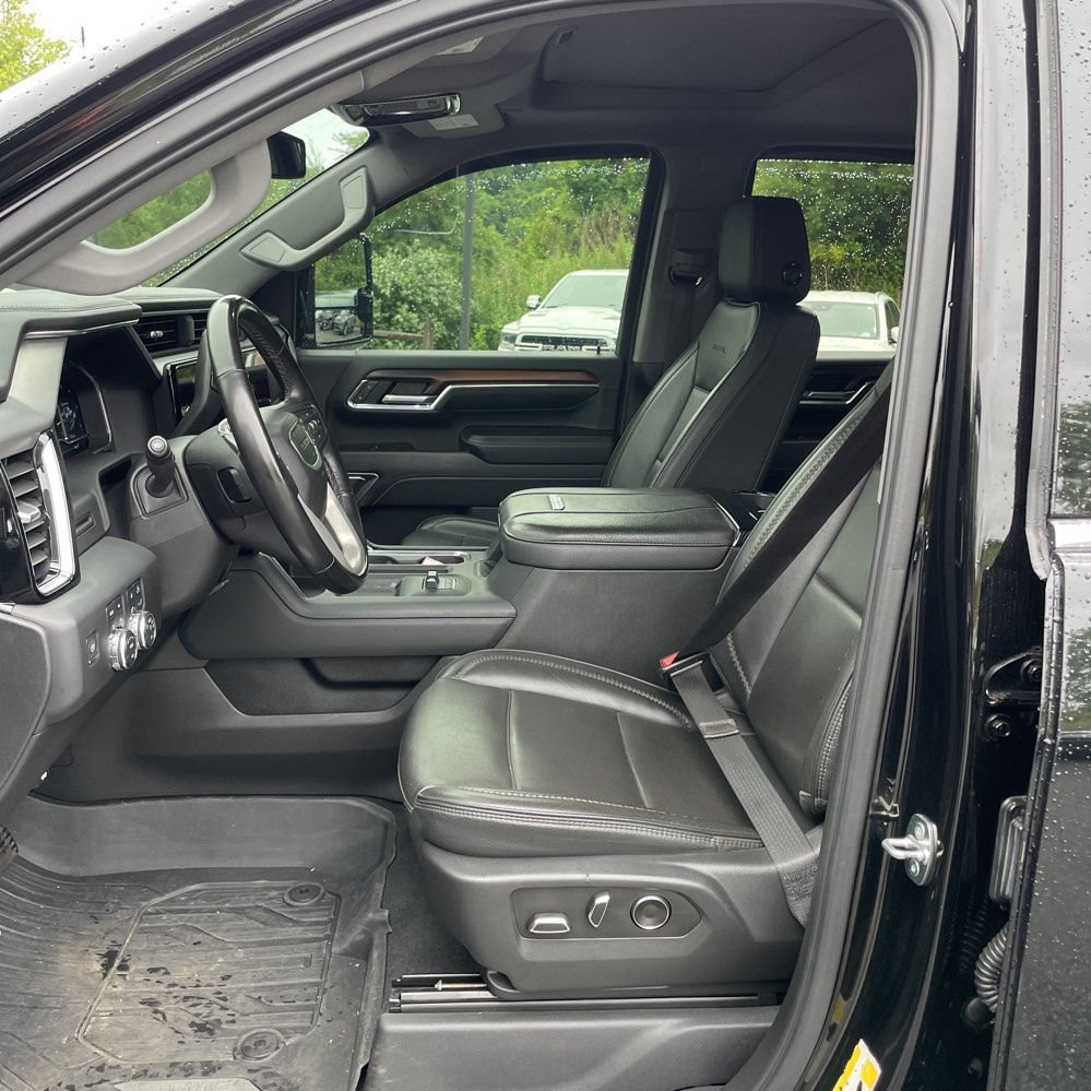 Used 2024 GMC Sierra 2500 Denali AWD/4WD image 9