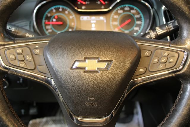 Used 2018 Chevrolet Cruze Premier FWD image 19