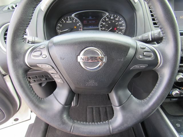 Used 2020 Nissan Pathfinder SV FWD image 29