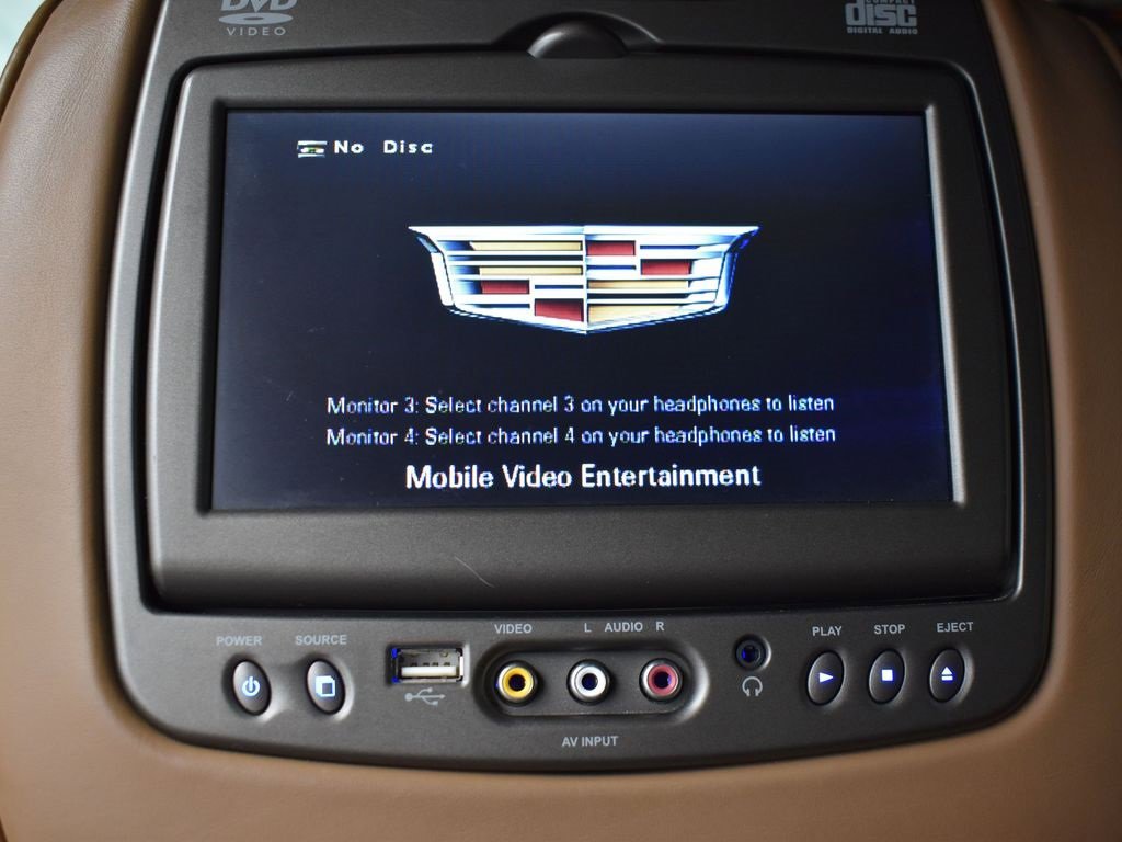 Used 2017 Cadillac Escalade Platinum image 27