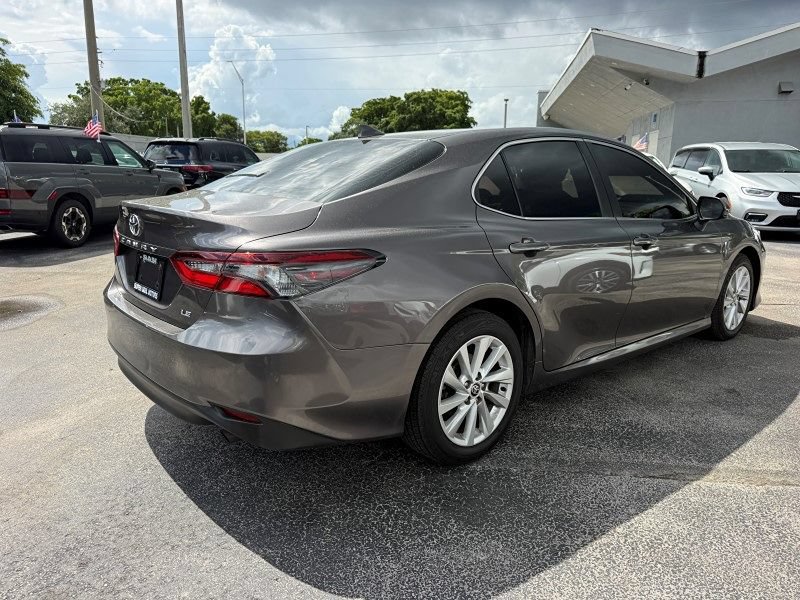 Used 2023 Toyota Camry LE FWD image 5