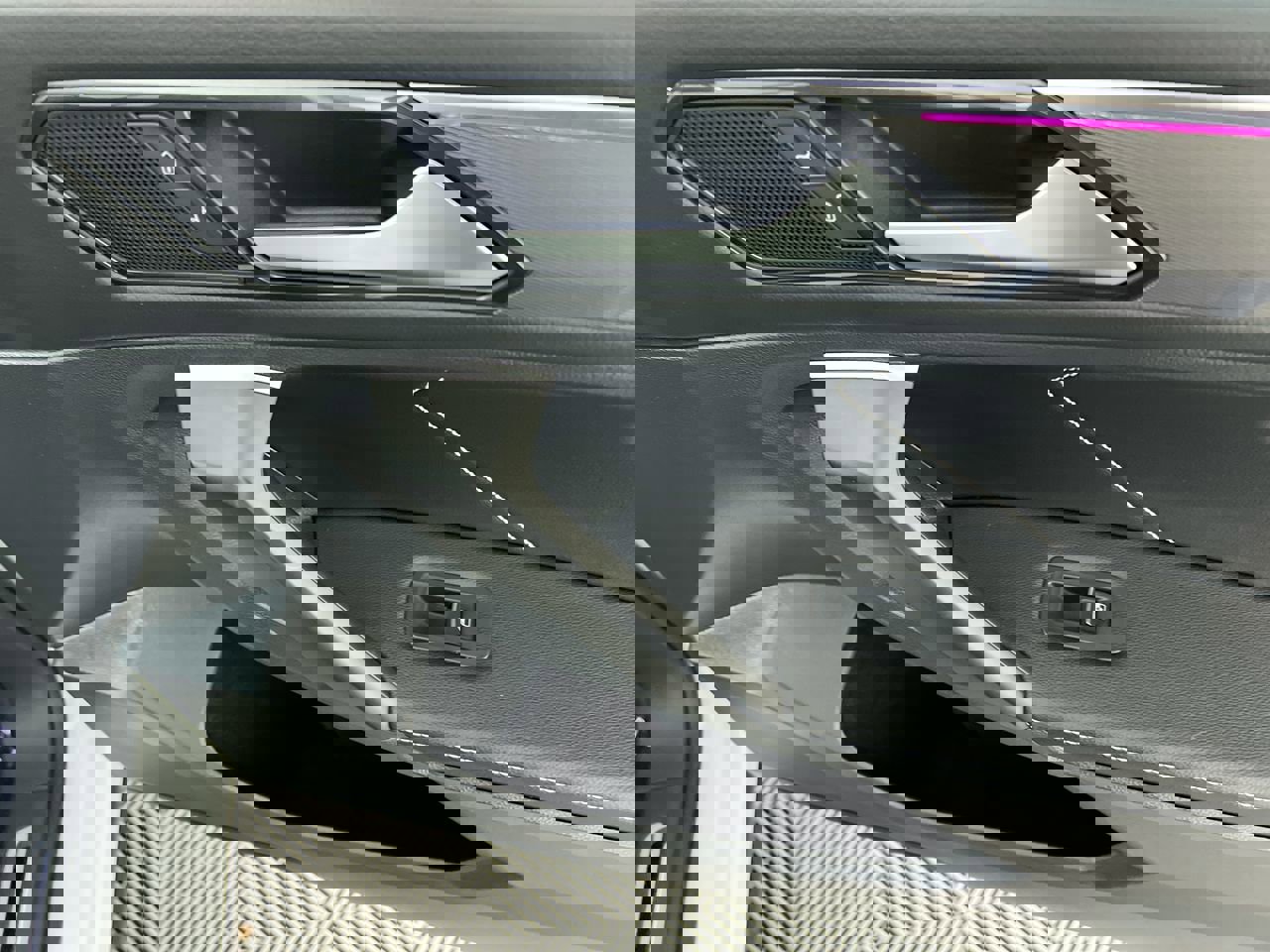 Used 2022 Volkswagen Tiguan SE R-Line image 30