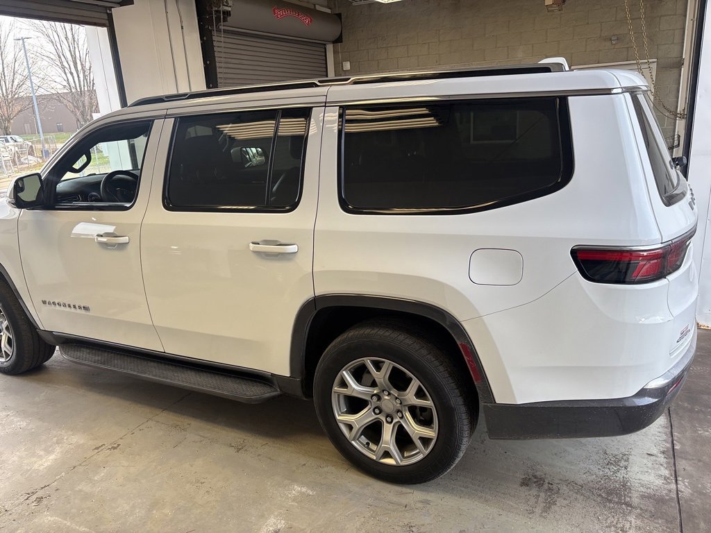 Used 2022 Jeep Wagoneer Series II image 3