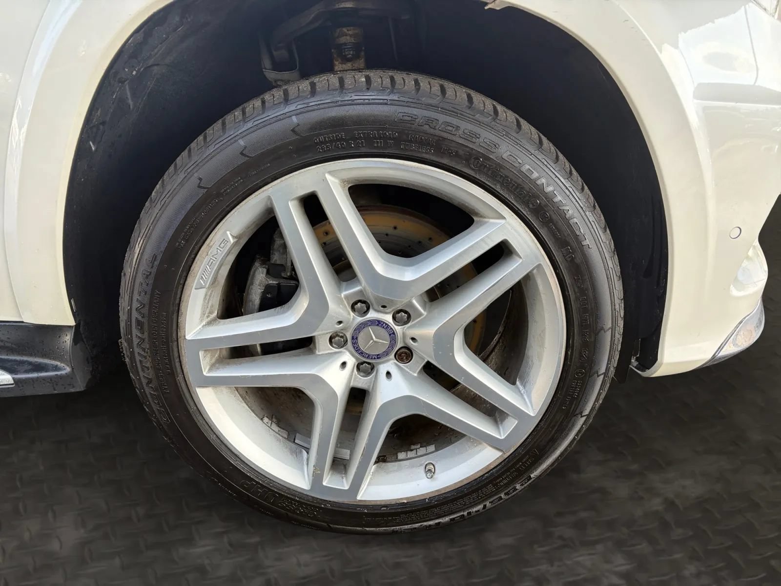 Used 2016 Mercedes-Benz GL 550 4MATIC image 40