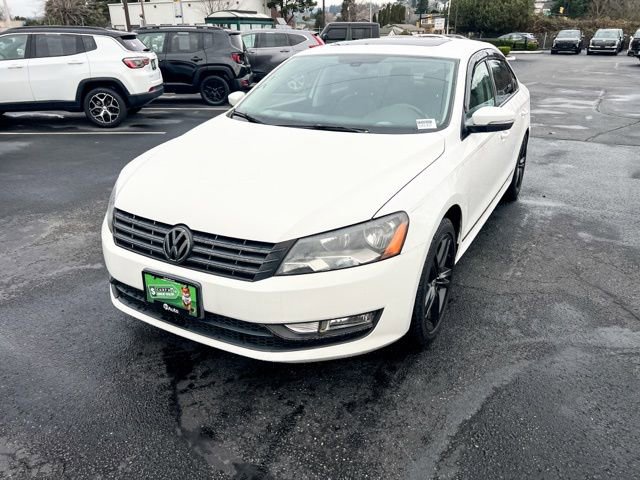 Used 2013 Volkswagen Passat 3.6 SEL Premium image 3