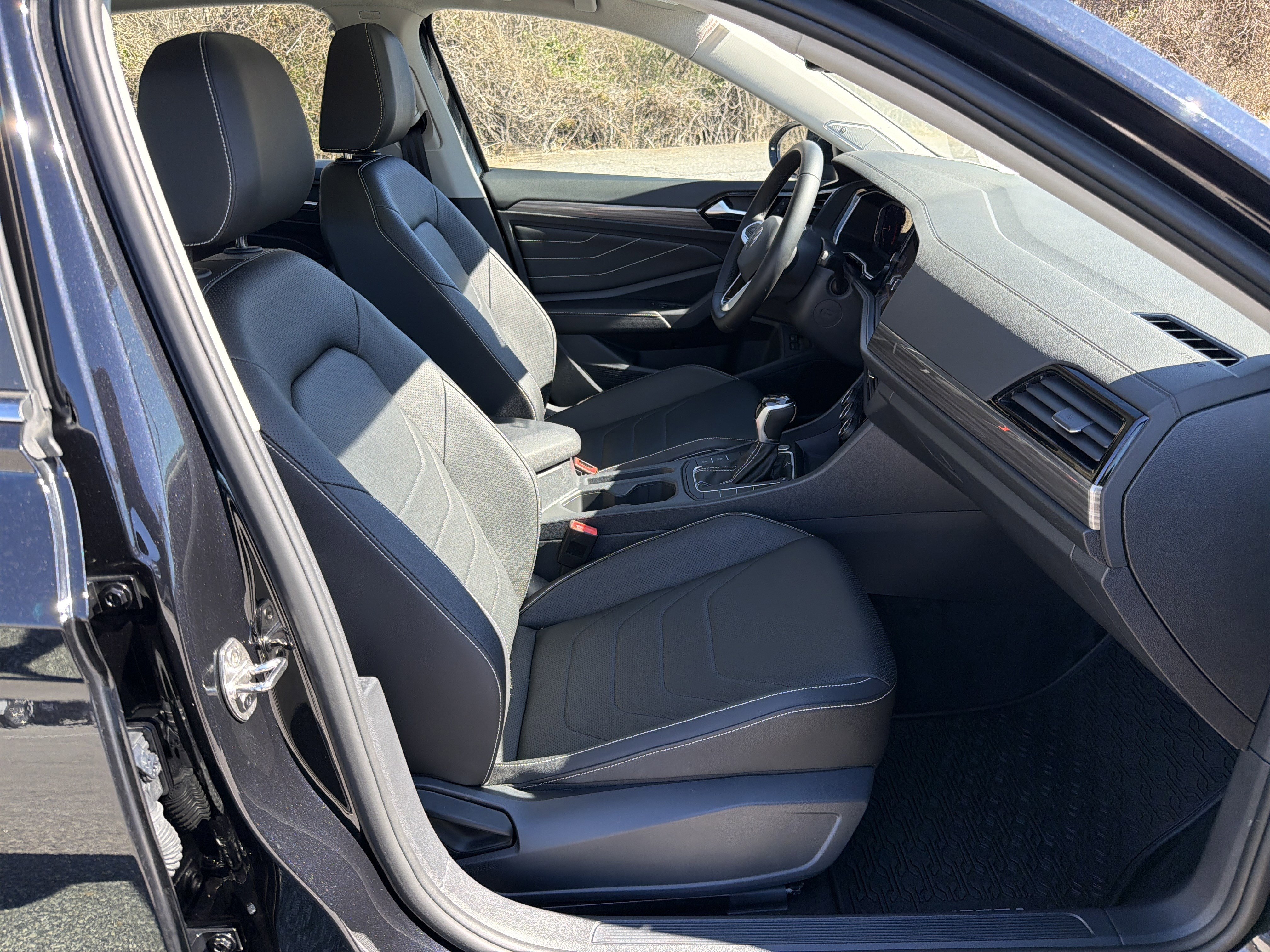 Used 2024 Volkswagen Jetta SEL image 15