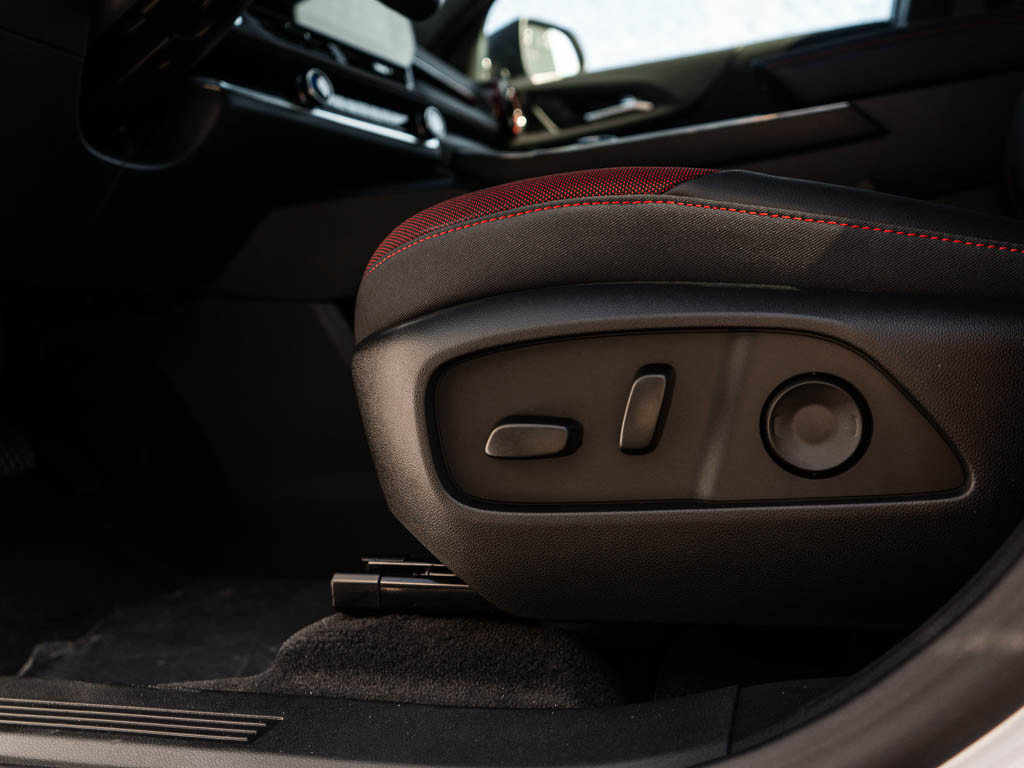 New 2026 Chevrolet Equinox RS w/ Convenience Package III image 18