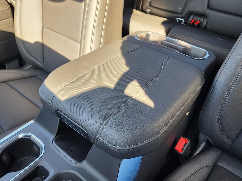 New 2026 GMC Sierra 1500 SLT w/ SLT Premium Plus Package image 32