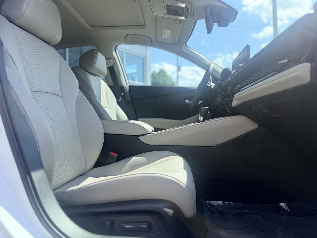 Used 2025 Honda Accord Touring image 22
