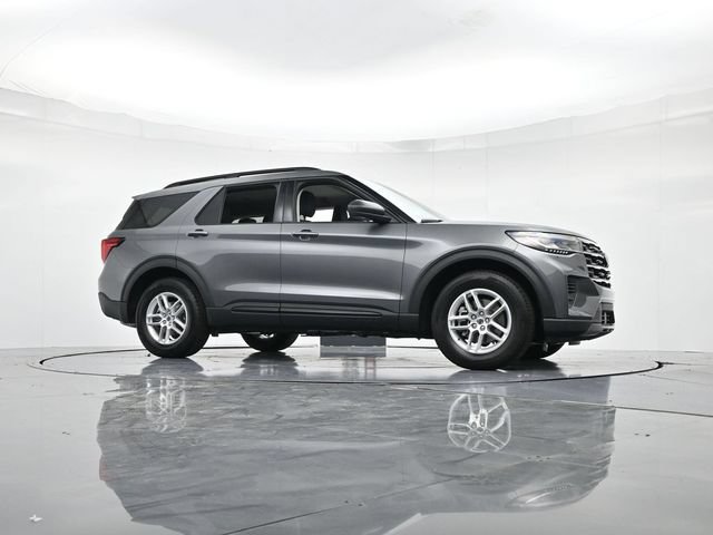 Used 2026 Ford Explorer Active RWD image 12
