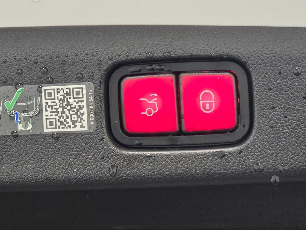 Used 2024 Mercedes-Benz E 350 4MATIC Sedan image 22