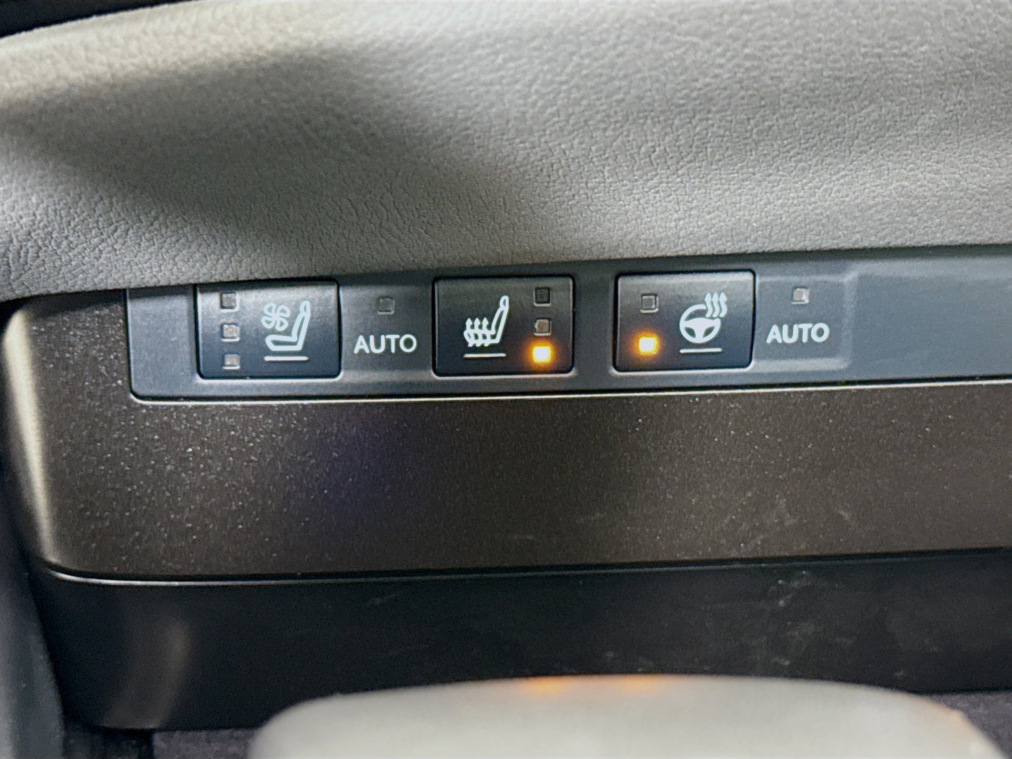 Certified 2025 Lexus ES 350 350 w/ Premium Package image 22